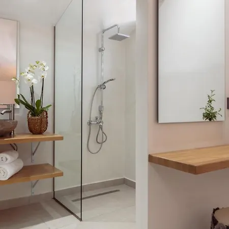 Sonel Luxury Villa, A Family Retreat, By Thinkvilla * Mouzákion