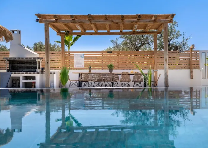 Sonel Luxury Villa, A Family Retreat, By Thinkvilla * Mouzákion