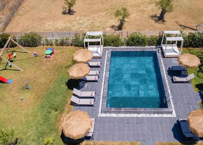 Sonel Luxury Villa, A Family Retreat, By Thinkvilla Mouzákion